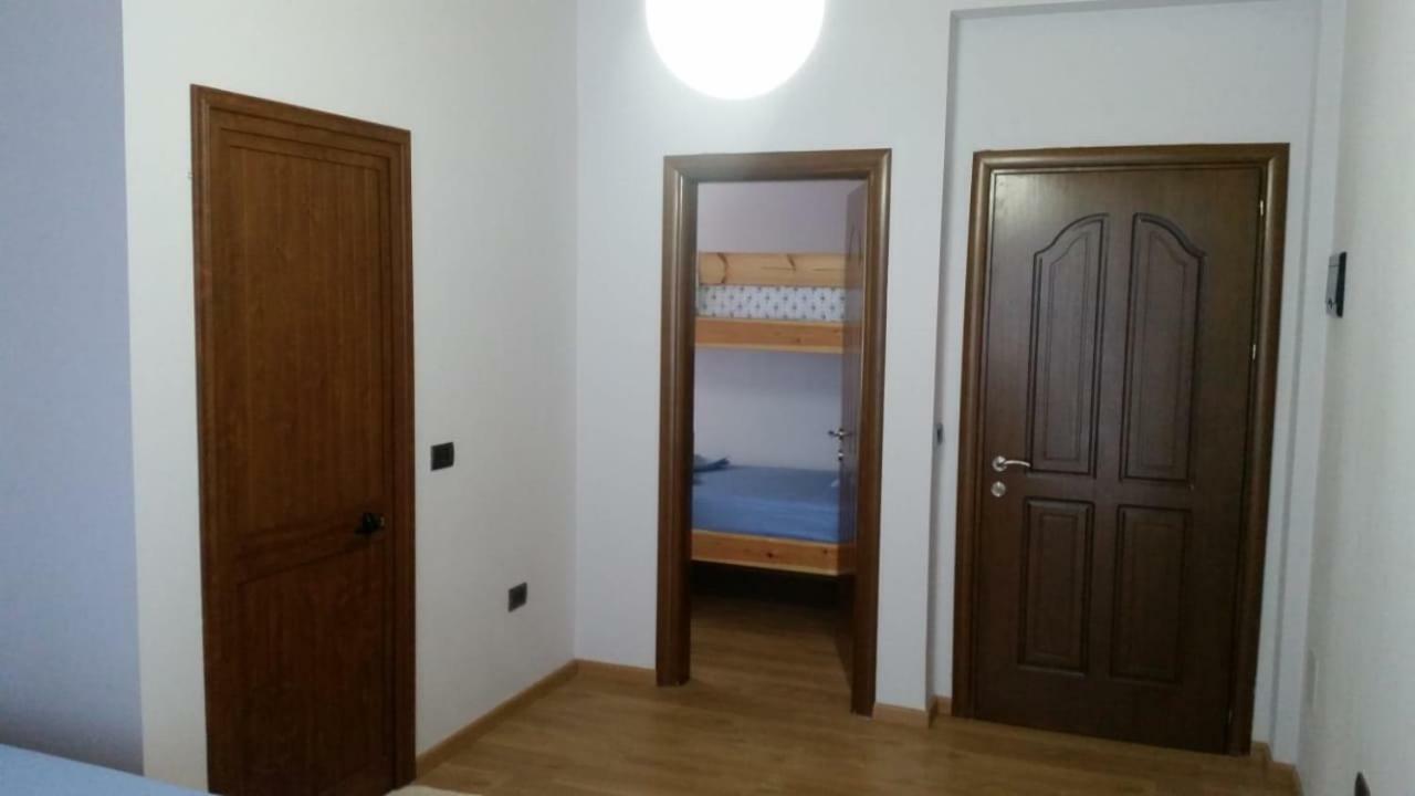 Bujtina E Tomorrit Hotel Ujanik ภายนอก รูปภาพ