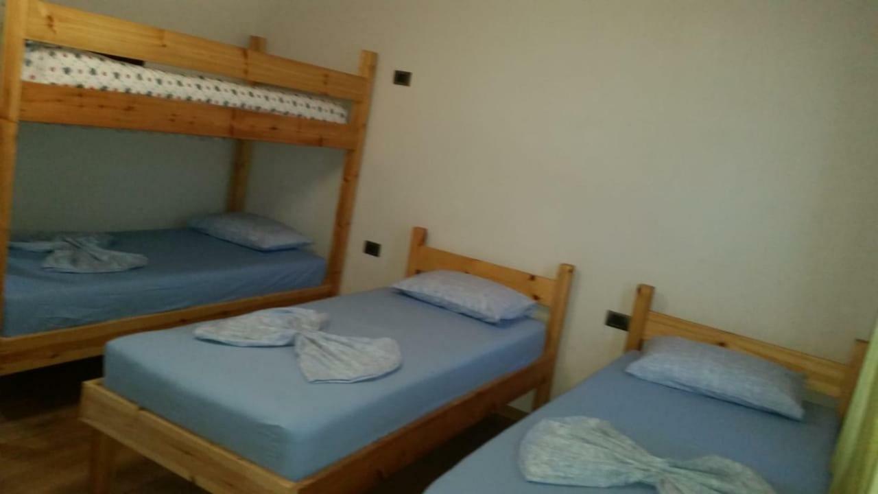 Bujtina E Tomorrit Hotel Ujanik ภายนอก รูปภาพ