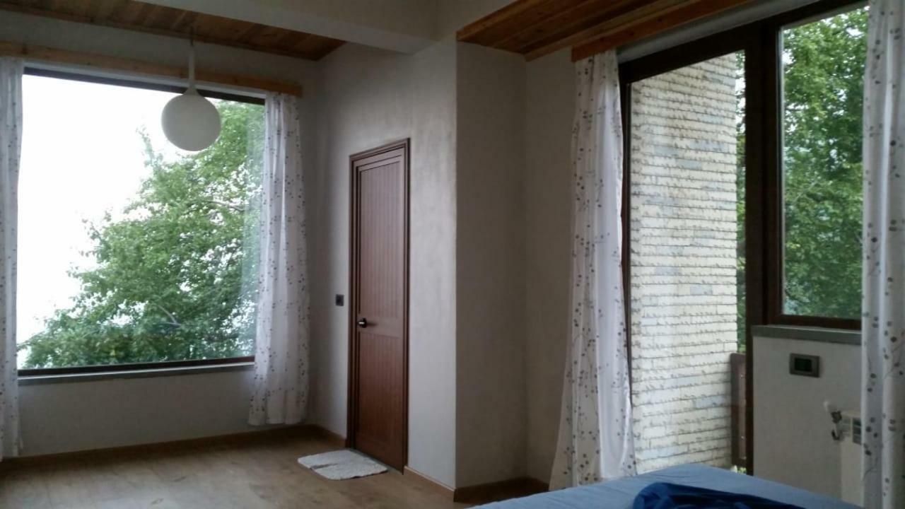 Bujtina E Tomorrit Hotel Ujanik ภายนอก รูปภาพ